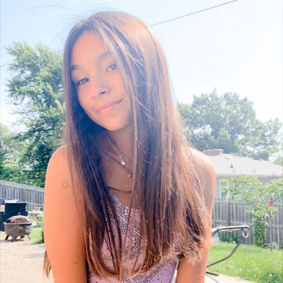 Meet your Posher, Elizabeth - Picture 1 of 1